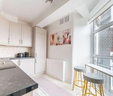 Kensington Park Gardens, Notting Hill, W11 - Photo 1