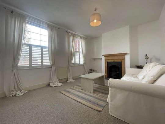 Elmside, Exeter, EX4 - Photo 1