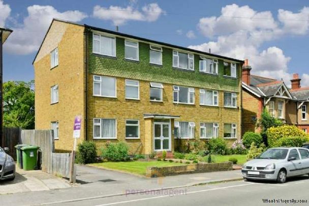 1 bedroom property to rent in Epsom - Photo 1