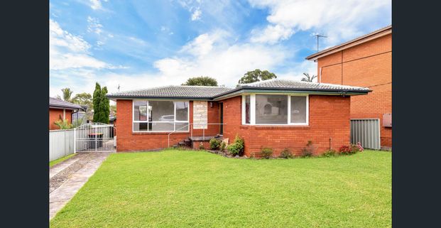 Family home in great location!!!! - Photo 1