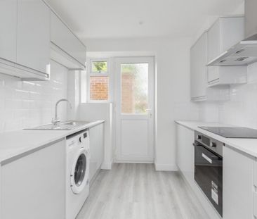 3 bedroom terraced house to rent - Photo 2