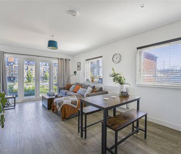 2 bedroom flat to rent - Photo 2
