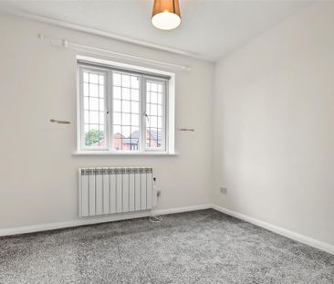 2 bedroom semi-detached house to rent - Photo 5