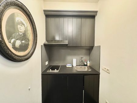 Gemeubelde instapklare studio op eerste verdieping in Antwerpen-Zuid - Photo 5