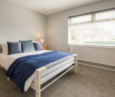 4 bedroom semi-detached house to rent - Photo 5