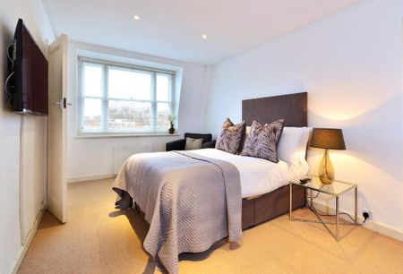 Hill Street, Mayfair, London, W1J flat to rent - Photo 2