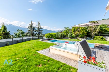CHALET DE STANDING DE 9 PIÈCES AVEC PISCINE EXTÉRIEUR ET JACUZZI - Foto 4