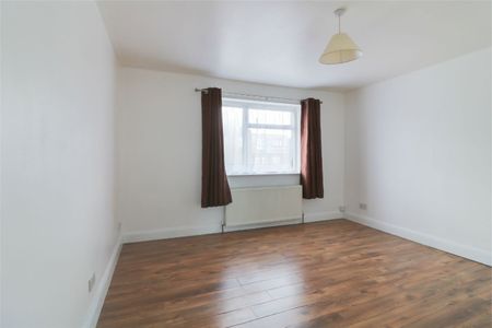 Berkeley Court, Neasden Lane, Neasden, NW10 - Photo 2