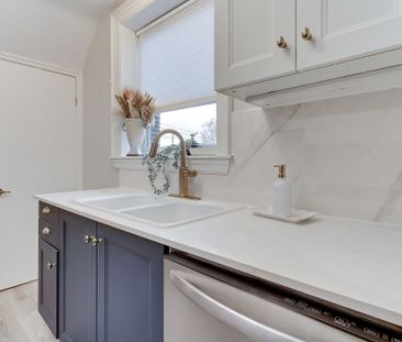 For Lease - 108 Rogers Road Unit# Main, Toronto, Ontario - Photo 6