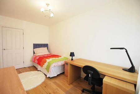 Sheringham, St Johns Wood Park, London NW8 - Photo 5