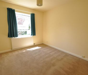 3 bedroom apartment to rent - Photo 2