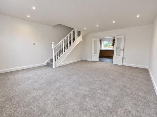 3 bedroom terraced house to rent - Photo 1
