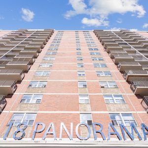 Panorama Apartments - Photo 2