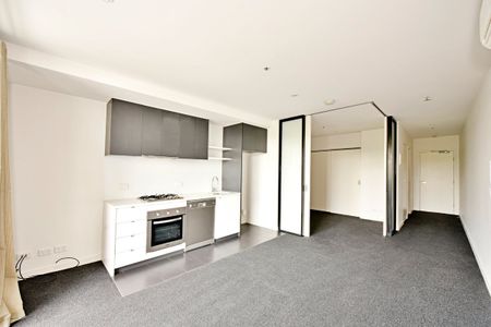 Register to View- Modern 1 bedroom apartment in a Vibrant location. - Photo 2