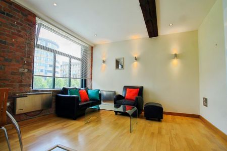 3 bedroom flat to rent - Photo 4