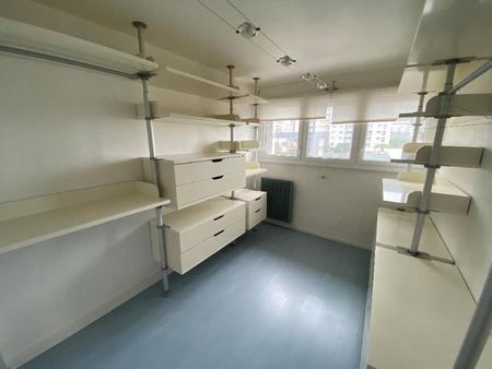 Location Appartement 5 pièces 105m² OCTEVILLE 50130 - Photo 3