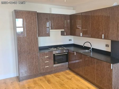 Flat to rent on - Photo 3