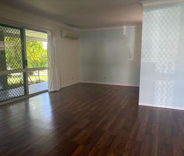 18 Laurinda Crs, Springwood QLD 4127 - House For Rent | Domain - Photo 2