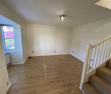Thistle Close, Hemel Hempstead - Photo 1