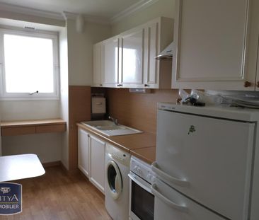 Location Appartement 3 pièces 79m² BLOIS 41000 - Photo 2