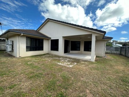 32 Daintree Drive, Bushland Beach - Photo 3