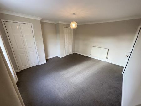 3 bedroom detached house to rent - Photo 2