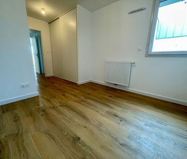 Location Appartement 3 pièces 65m² - Photo 3