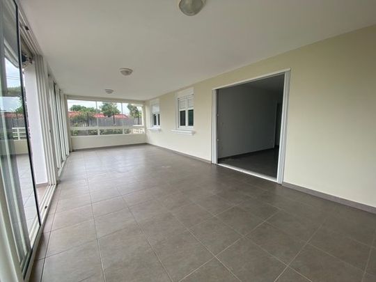 Location Appartement 126m² 4 pièces Fort de france - Photo 1