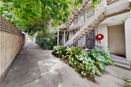 Private and Secure Apartment - Photo 3