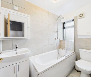 Woodley Court, Highmoor, Amersham,HP7 - Photo 4