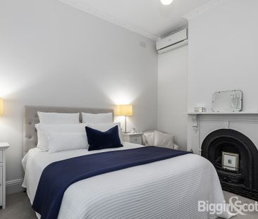 CHARMING IMMACULATE 2 BEDROOM HOME - Photo 4