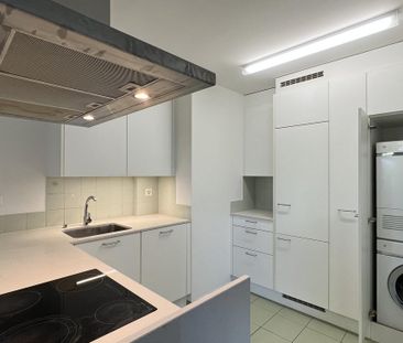 Hell, modern mit grossem Balkon und eigenem Waschturm - Photo 3