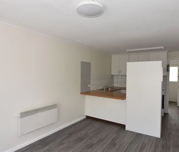 Well Located Two Bedroom Unit - Photo 1