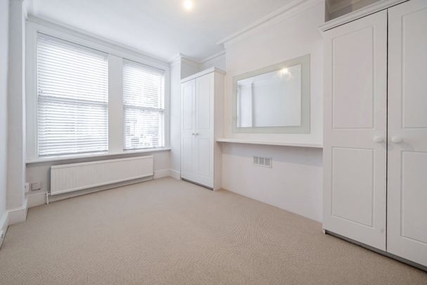 Oaklands Grove, London, W12 - Photo 1