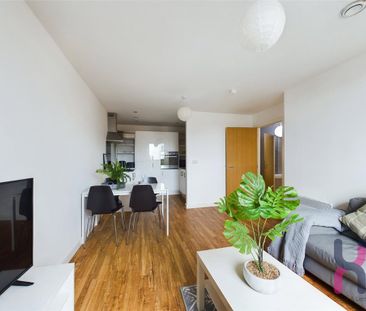 2 bedroom flat to rent - Photo 6