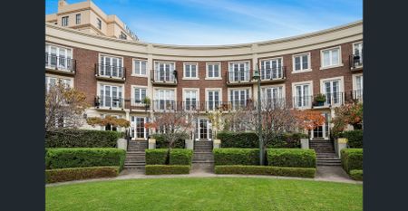 Tranquil Garden Retreat on the Edge of the CBD - Photo 5