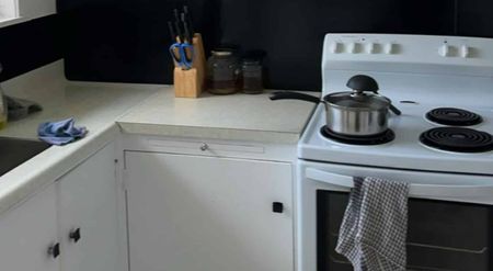 Cozy, convenient living - Photo 3