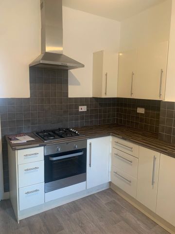 Room in a Shared House, Whittier Road, NG2 - Photo 3