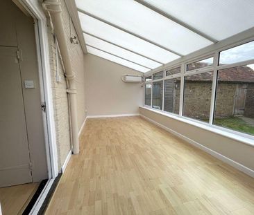 2 bedroom semi-detached house to rent - Photo 2