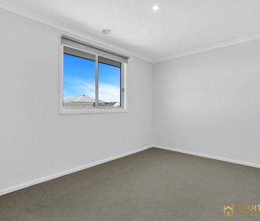 Huge Double Storey 5 Bedrooms Family House In Mambourin for Lease - Photo 6