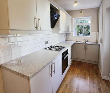 3 bedroom terraced house to rent - Photo 2