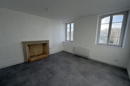 VALREAS, appartement de type3bis d'environ69m2 - Photo 2