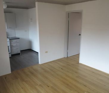 Top Floor Living - Photo 4