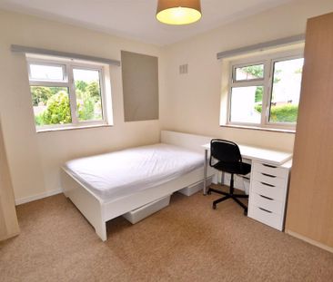 4 bedroom semi-detached house to rent - Photo 5