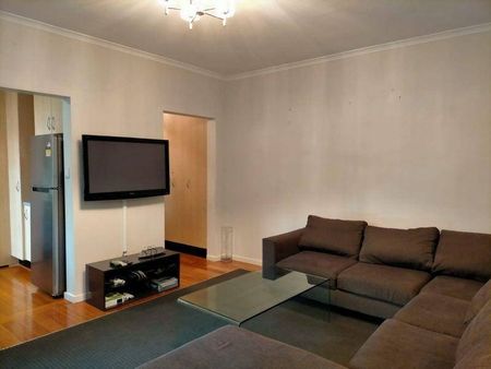 2 BEDROOM FURNISHED GROUND FLOOR APARTMENT WITH GARDEN & COURTYARD - Photo 5