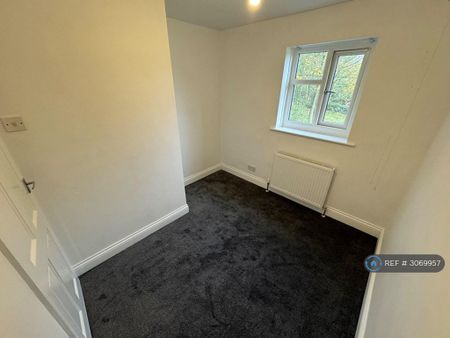 3 bedroom maisonette to rent - Photo 5