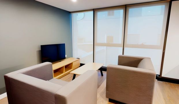 3 Bedroom Multishare Shared Bathroom - Photo 1