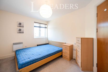 1 bedroom apartment to rent The Roundhouse, Gunwharf Quays, Portsmouth, PO1 - Photo 5