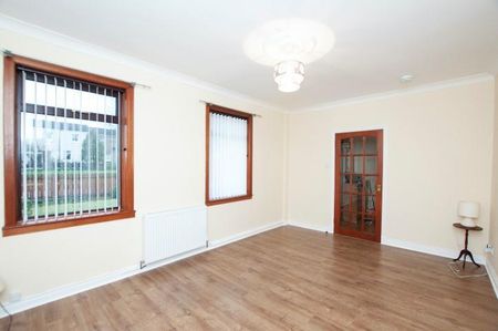 4 bedroom semi-detached house to rent - Photo 2