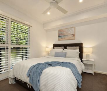 Sleek executive apartment with terrace in a tranquil central cul-de... - Photo 4